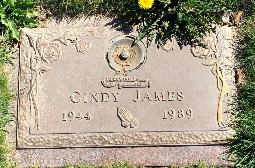 Grave of Cynthia Elizabeth James aka Cindy James