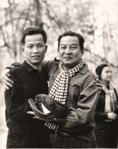 Sihanouk embraces senior Khmer Rouge figure Khieu Samphan